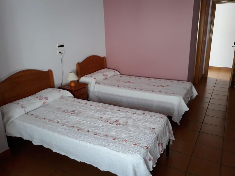Hostal Ardoi Сисур-Майор Экстерьер фото